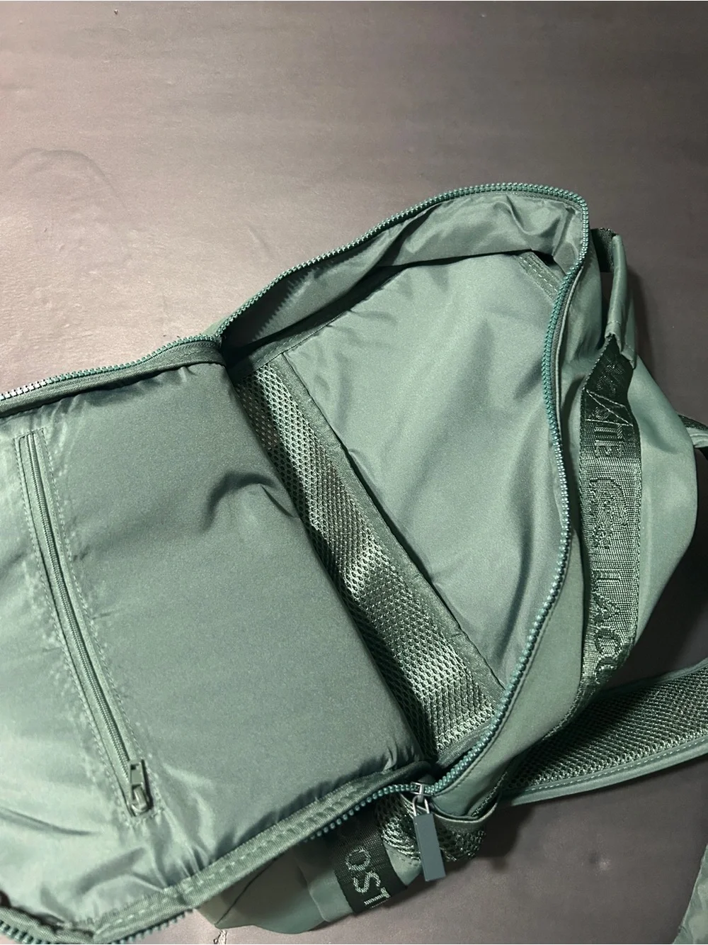 LACOSTE 2in1 100% RECYCLED BACKPACK GREEN